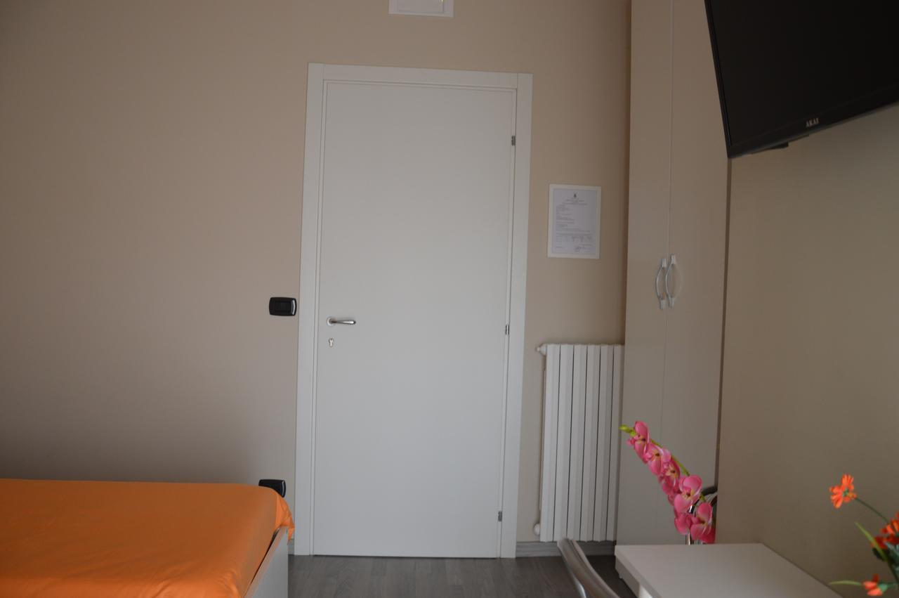 Iris Inn Σαλέρνο Εξωτερικό φωτογραφία